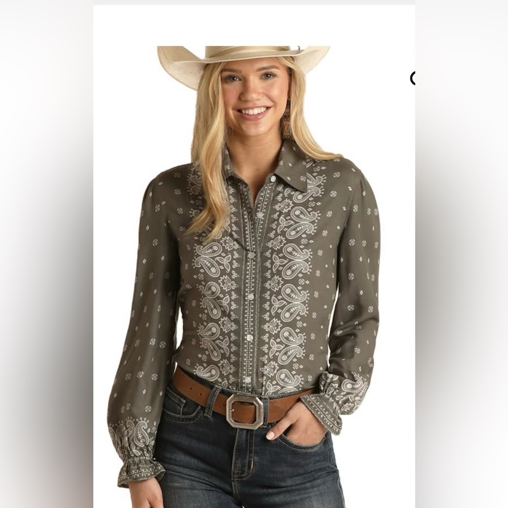 Panhandle Women”s Western  Gray Paisley Button Down Ruffle LS Top Shirt Size M